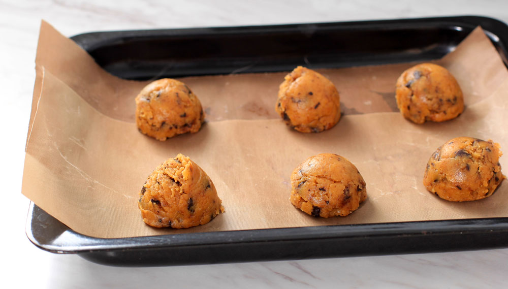 Vlozenie space cookies do rury pecenie